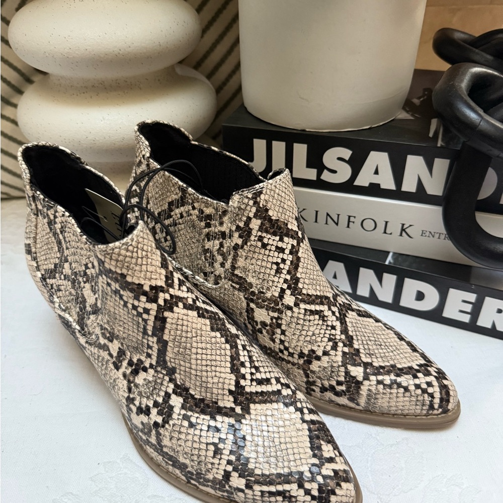a.n.a Black and White Ankle Boots with Sleek Design